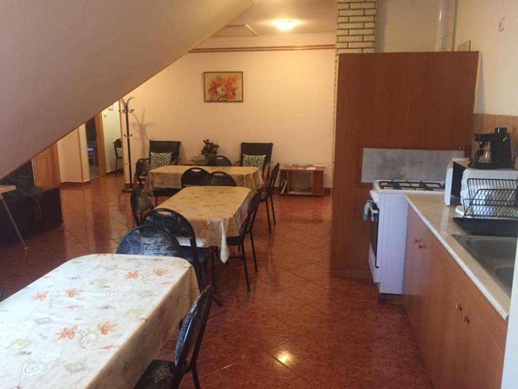 Hubertus Vendégház Parád Exterior foto